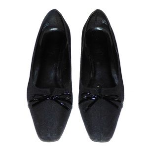 BLACK HEELS WITH BOW DETAIL